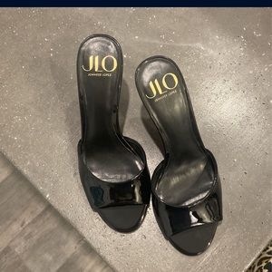 Brand new Jennifer Lopez black heels size 6